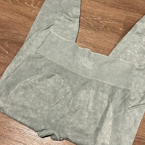 Victorias Secret Pink leggings - Picture 2 of 5